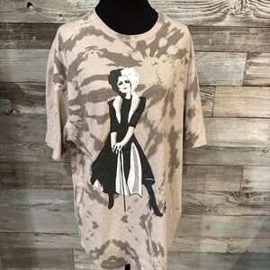 Disney’s Cruella Oversized Gray T-Shirt